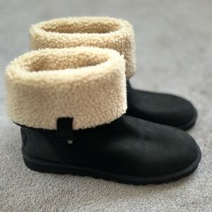 UGG Malindi Smooth Fold Genuine Leather Lightweight Waterproof Boots GUC US 10